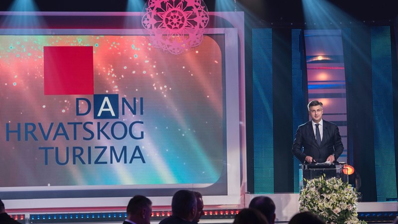 Predsjednik Vlade na Danima turizma: Rekordna sezona sa 100 mil. noćenja, 17 mil. turista i 800 mil. eura investicija